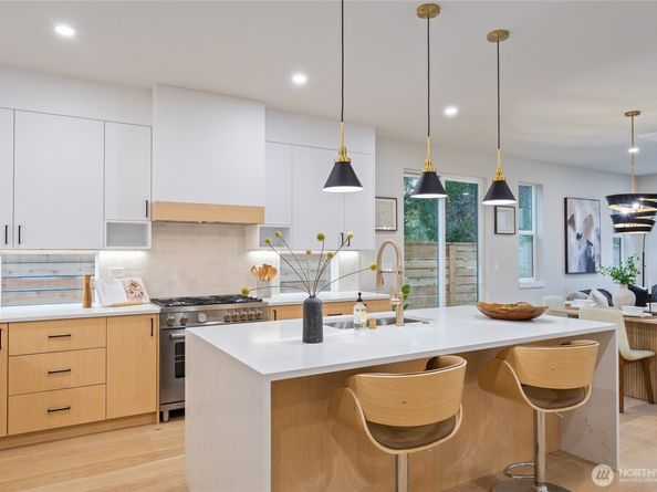 12426 NE 90th Street, Kirkland WA 98033