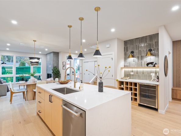 12426 NE 90th Street, Kirkland WA 98033