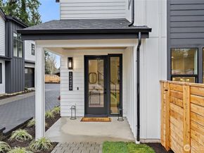 12426 NE 90th Street, Kirkland WA 98033