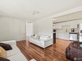 14937 133rd Avenue SE, Renton WA 98058
