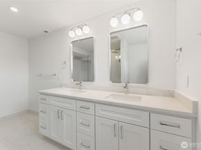 12215 SE 35th Street, Bellevue WA 98006