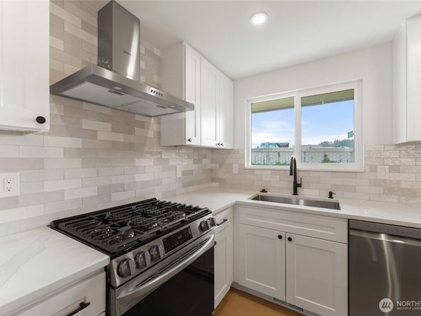 12215 SE 35th Street, Bellevue WA 98006