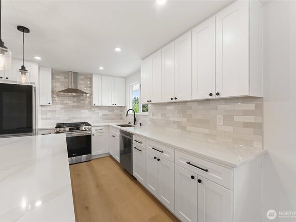 12215 SE 35th Street, Bellevue WA 98006