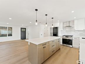 12215 SE 35th Street, Bellevue WA 98006