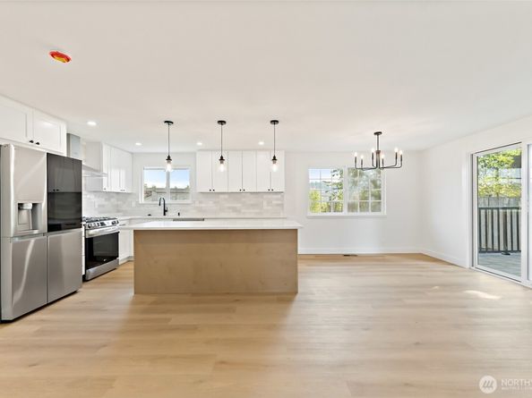 12215 SE 35th Street, Bellevue WA 98006