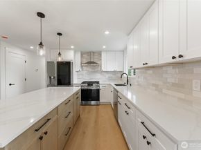 12215 SE 35th Street, Bellevue WA 98006
