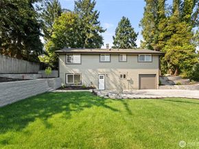 12215 SE 35th Street, Bellevue WA 98006