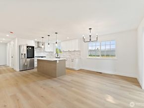 12215 SE 35th Street, Bellevue WA 98006