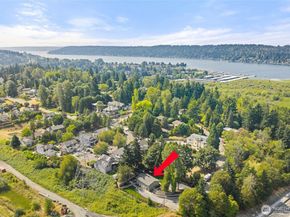 12215 SE 35th Street, Bellevue WA 98006