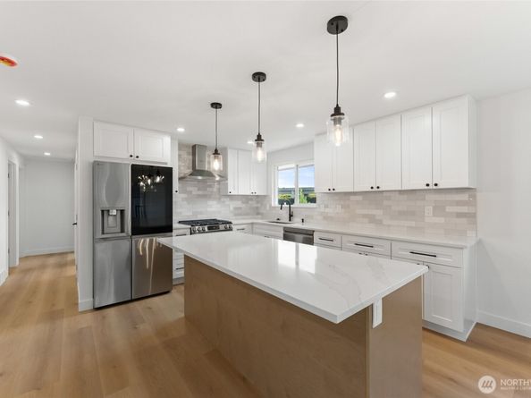 12215 SE 35th Street, Bellevue WA 98006