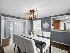 15220 12th Avenue NE 15220, Shoreline WA 98155