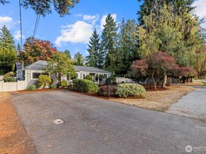 15220 12th Avenue NE 15220, Shoreline WA 98155