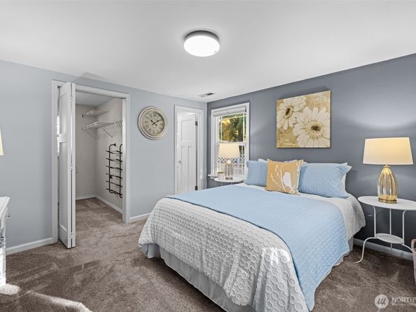 15220 12th Avenue NE 15220, Shoreline WA 98155