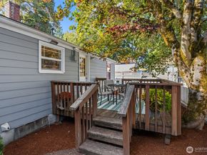 15220 12th Avenue NE 15220, Shoreline WA 98155