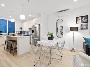 6604 Carleton Avenue S B, Seattle WA 98108