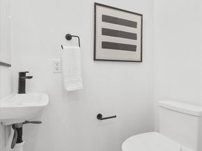 6604 Carleton Avenue S B, Seattle WA 98108