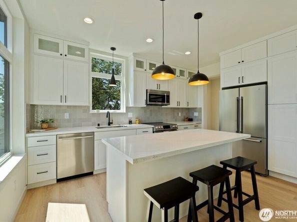 7739 15th Avenue NE C, Seattle WA 98115