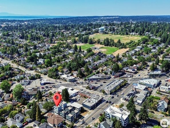 7739 15th Avenue NE C, Seattle WA 98115