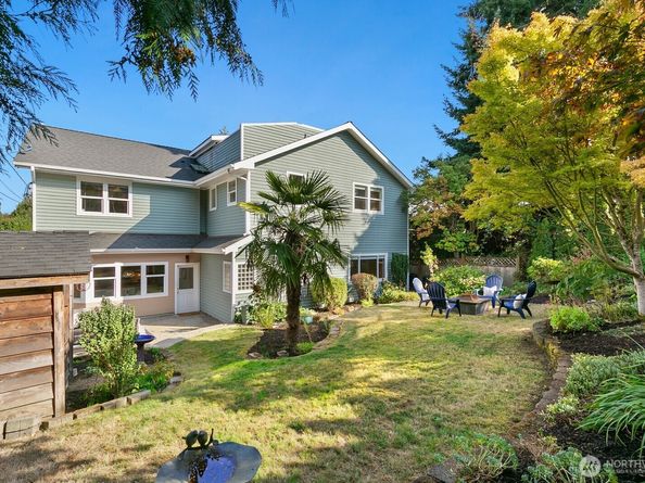 10027 Dibble Avenue NW, Seattle WA 98177