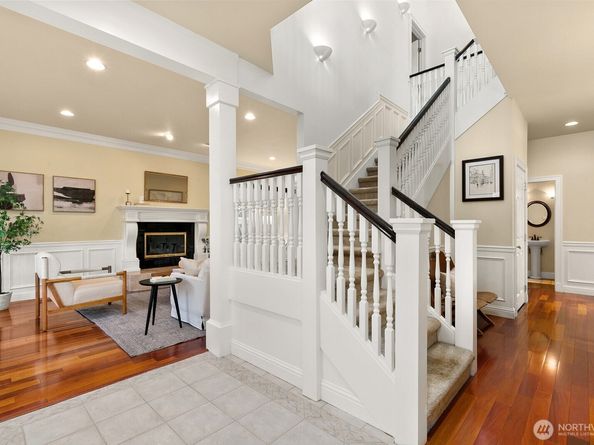 10027 Dibble Avenue NW, Seattle WA 98177