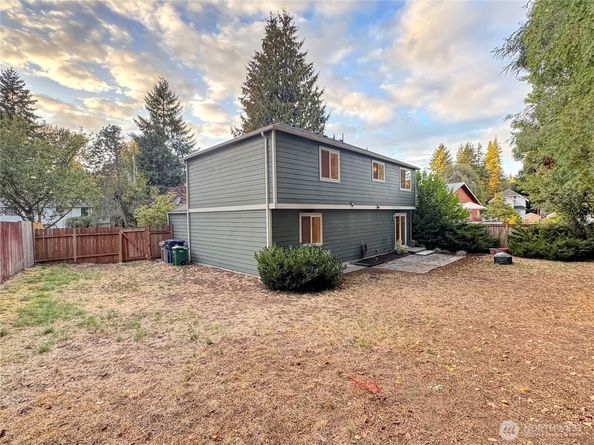 1814 Monterey Avenue NE, Renton WA 98056