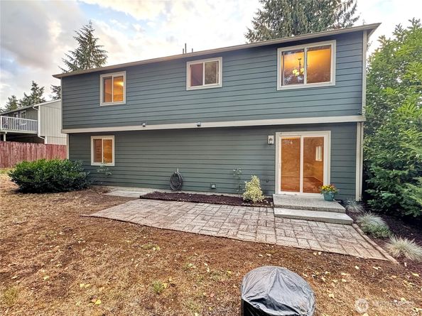 1814 Monterey Avenue NE, Renton WA 98056