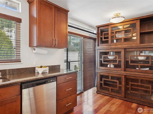 510 Ward Street 401, Seattle WA 98109
