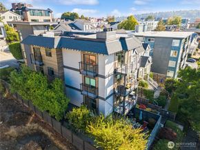 510 Ward Street 401, Seattle WA 98109