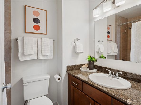 510 Ward Street 401, Seattle WA 98109