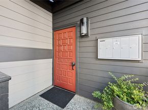 510 Ward Street 401, Seattle WA 98109