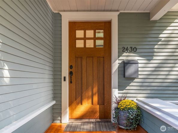 2430 8th Avenue W, Seattle WA 98119