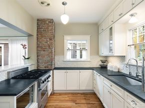 2430 8th Avenue W, Seattle WA 98119