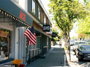 2430 8th Avenue W, Seattle WA 98119