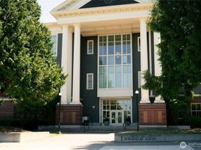 2430 8th Avenue W, Seattle WA 98119