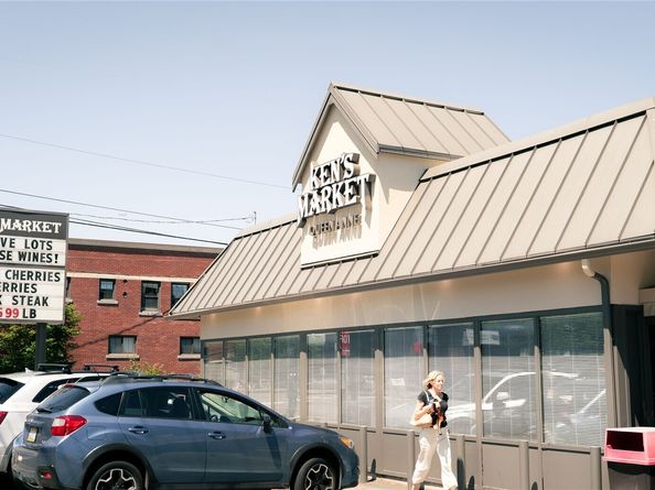 2430 8th Avenue W, Seattle WA 98119