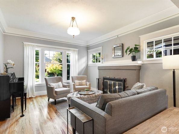 2430 8th Avenue W, Seattle WA 98119