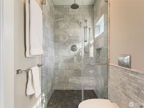2430 8th Avenue W, Seattle WA 98119