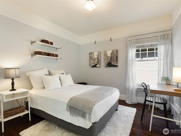 2430 8th Avenue W, Seattle WA 98119