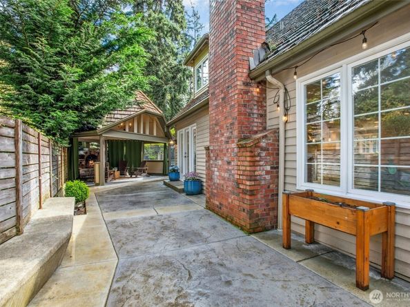 8150 Evergreen Lane, Mercer Island WA 98040