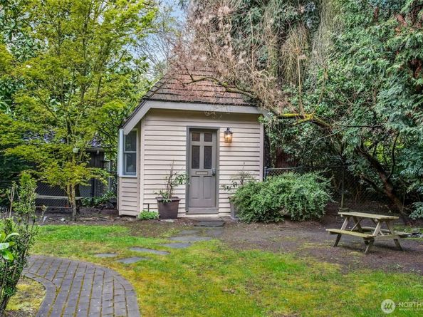 8150 Evergreen Lane, Mercer Island WA 98040