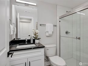 6722 NE 187th Street 104, Kenmore WA 98028