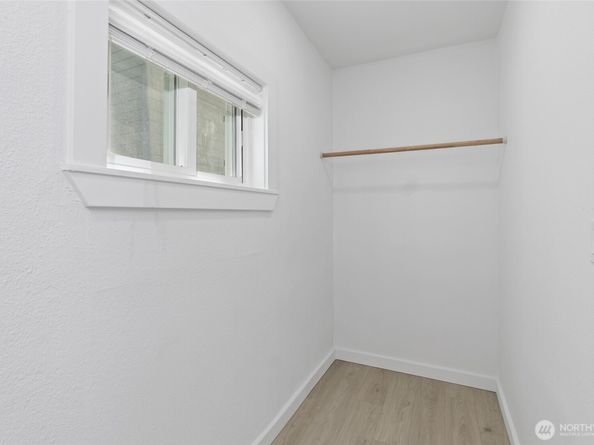 9237 36th Avenue S A, Seattle WA 98118