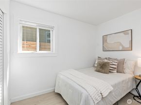9237 36th Avenue S A, Seattle WA 98118
