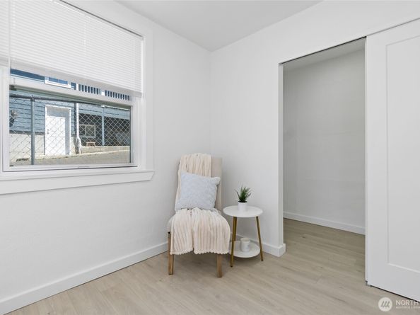 9237 36th Avenue S A, Seattle WA 98118