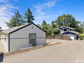 9237 36th Avenue S A, Seattle WA 98118