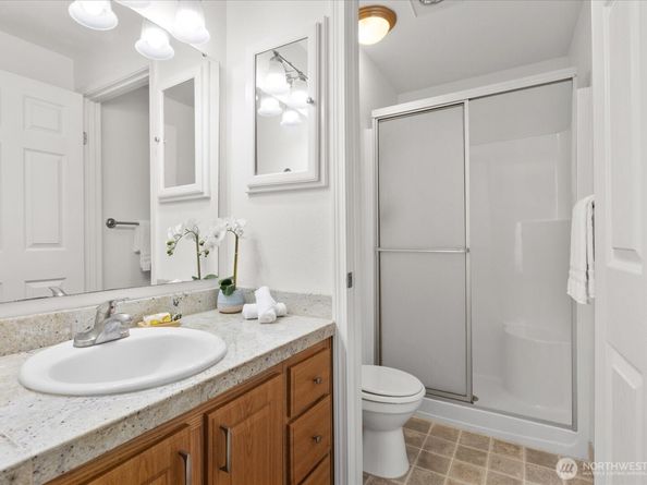10018 NE 127th Place B109, Kirkland WA 98034