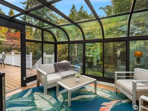 12079 Sunrise Drive NE, Bainbridge Island WA 98110