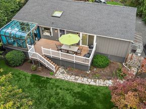 12079 Sunrise Drive NE, Bainbridge Island WA 98110