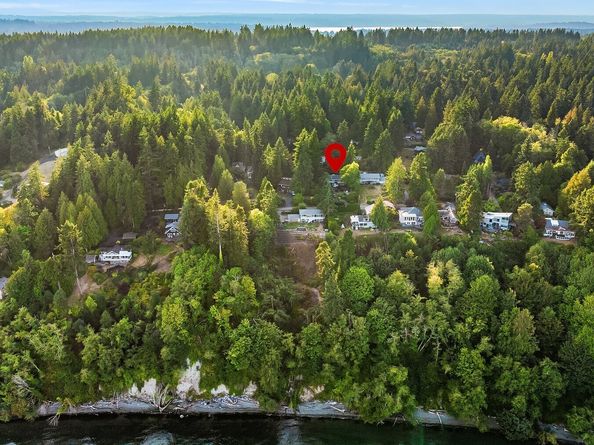 12079 Sunrise Drive NE, Bainbridge Island WA 98110