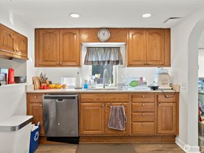 128 NE 125th Street, Seattle WA 98125